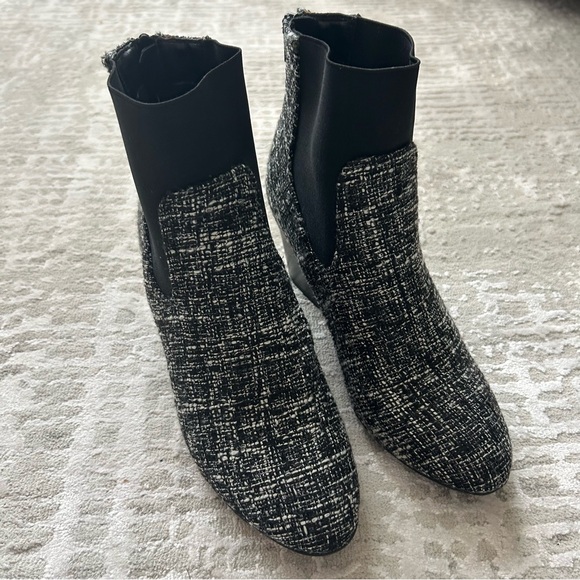 Diba black and white tweed heeled Chelsea ankle boot size 8.5 - Picture 2 of 7